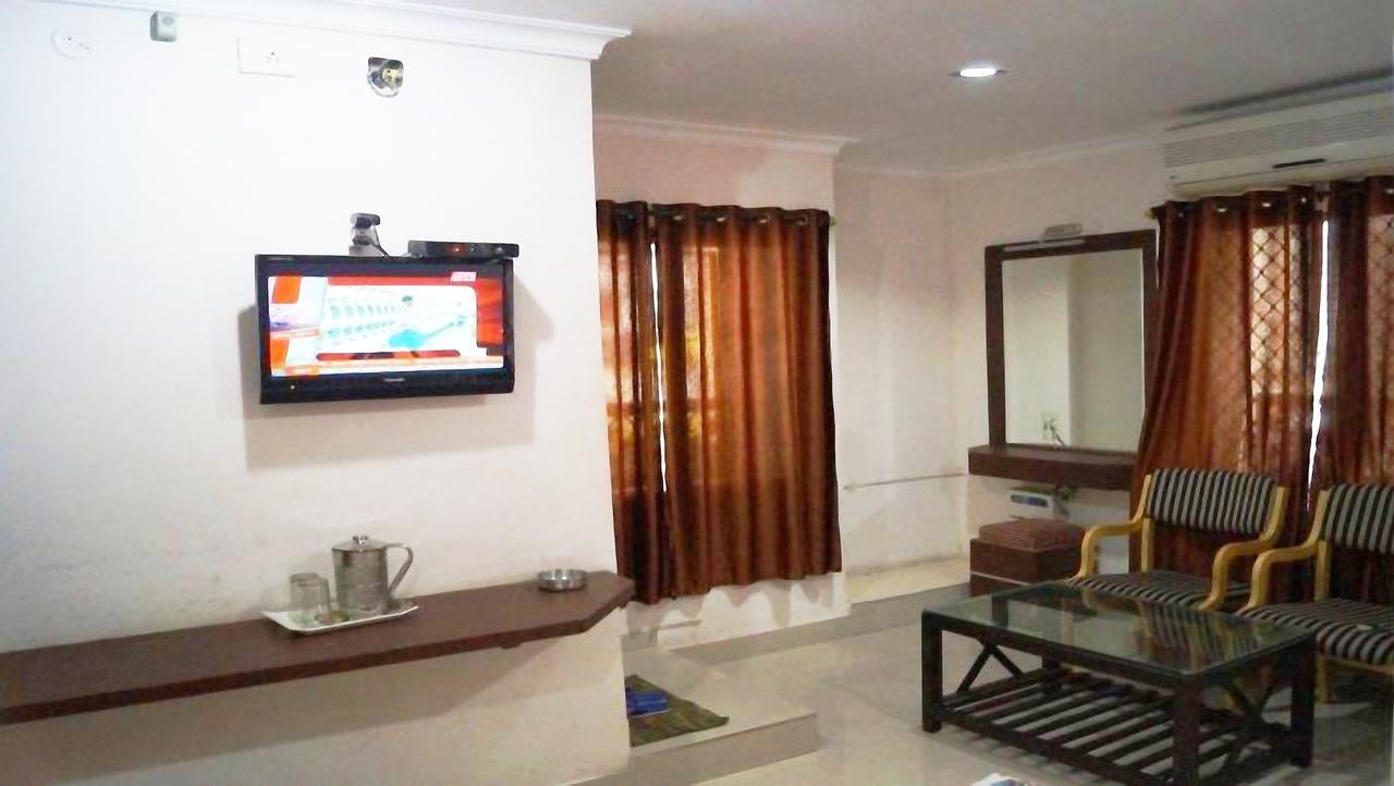 Vaishnavi Group Of Hotels Haiderabad Buitenkant foto